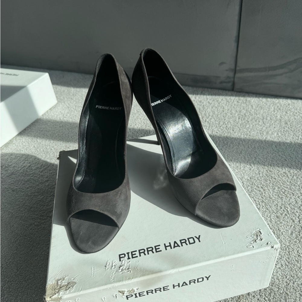 Pierre Hardy women’s shoes size 41 Suade Gray